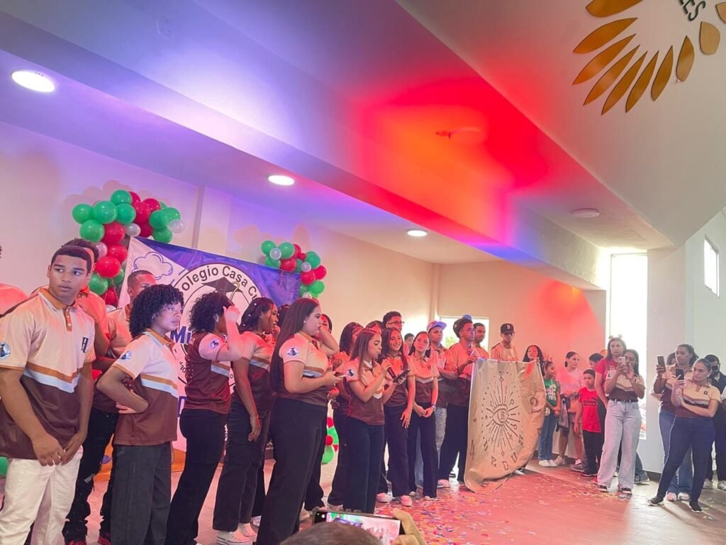 lanzamiento promoción colegio mis pasitos